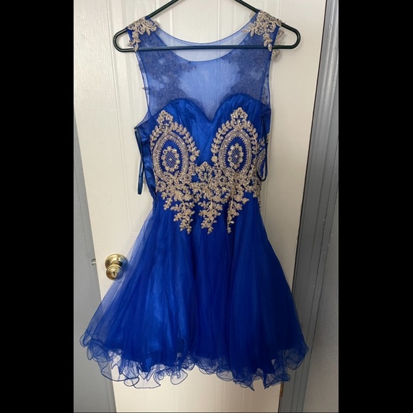 Blue dress , in a size four , only worn once. - Picture 2 of 3